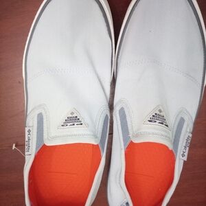 Columbia Women's Light Gray and Orange Slip-On Loafers